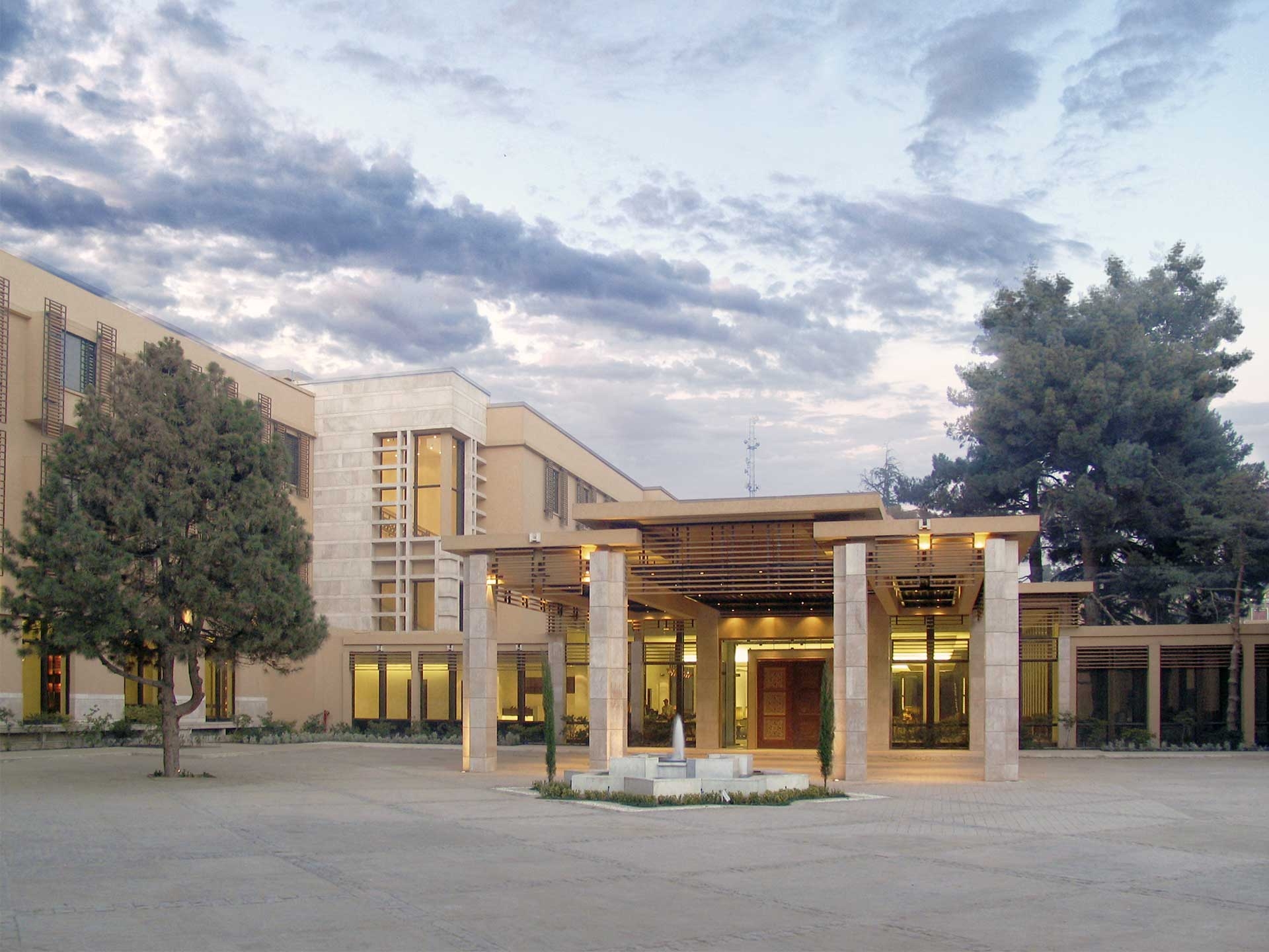 Serena Kabul Hotel<br>2002