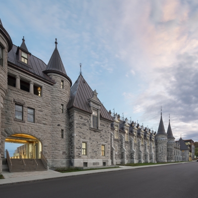 Le Manège militaire Voltigeurs de Québec remporte un Prix d&rsquo;excellence de l&rsquo;OAQ